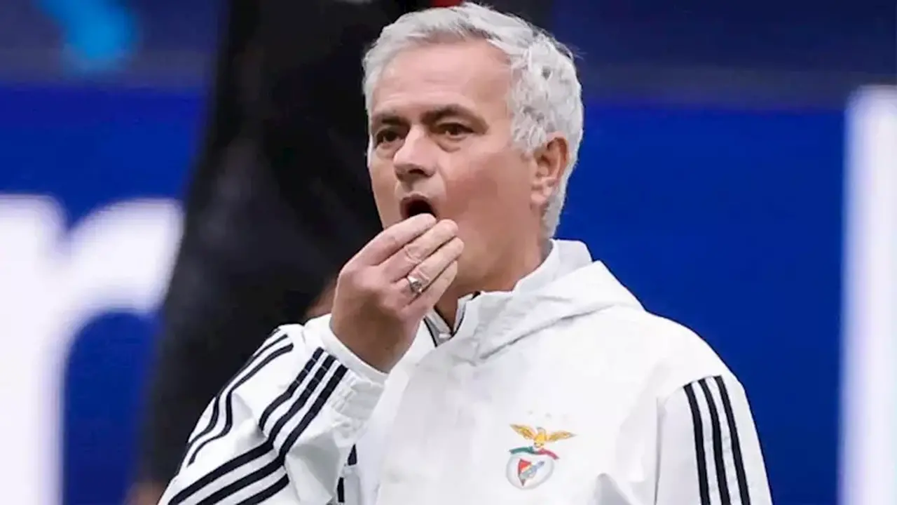رسمياً.. ريال مدريد يضم مارك كوكوريلا في أول صفقات عهد مورينيو الجديد